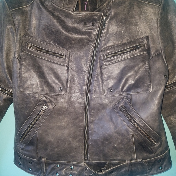 leather jacket - Picture 6 of 9